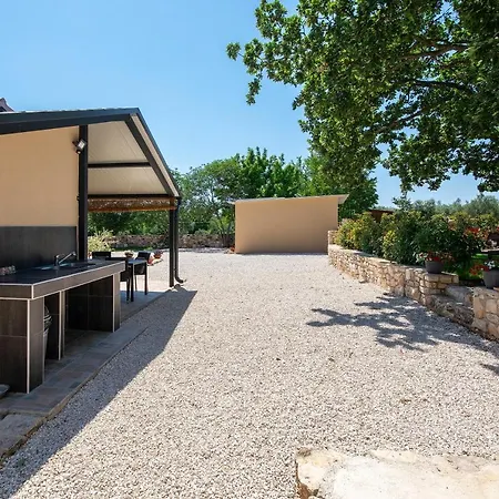 Сasa de vacaciones Old Oak Holiday House Rovinj