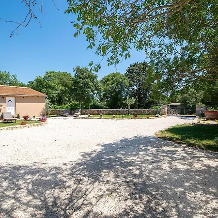 Old Oak Holiday House *