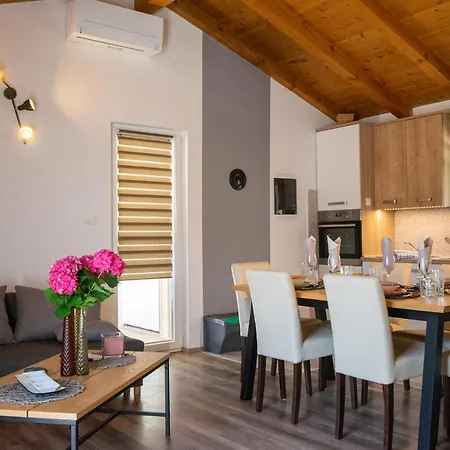 Old Oak Holiday House Holiday home Rovinj