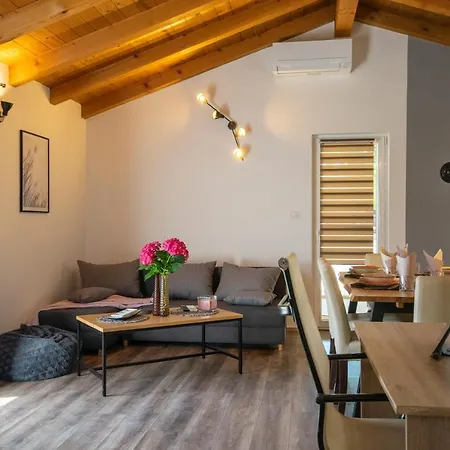 Old Oak Holiday House Holiday home Rovinj